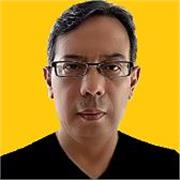 Profesor con 30 años de experiencia en edución universitaria